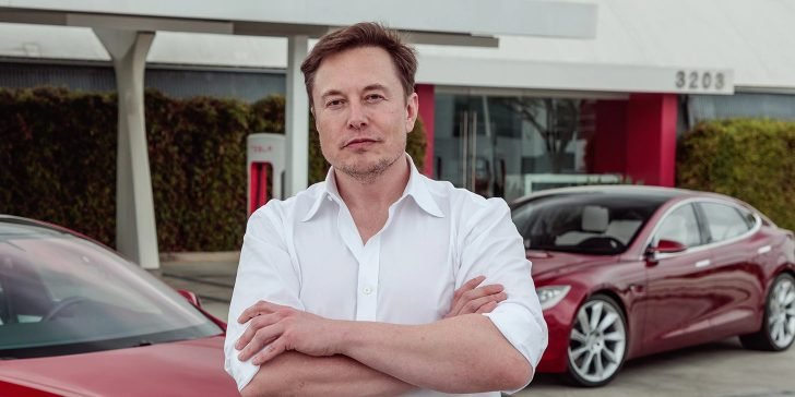 Elon Musk vende acciones de Tesla  Motors luego de encuesta en Twitter!