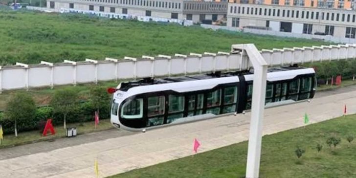 China lanza el primer tren aéreo. Utiliza una tecnología que requiere de  consumo de energía.