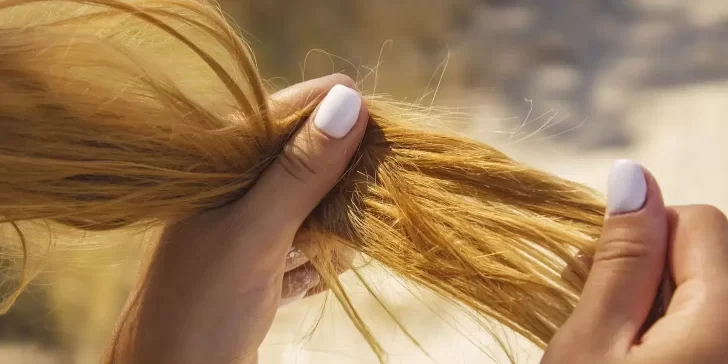 ¿Tienes las puntas de tu cabello abiertas? Conoce de que forma puedes recuperar tu melena.