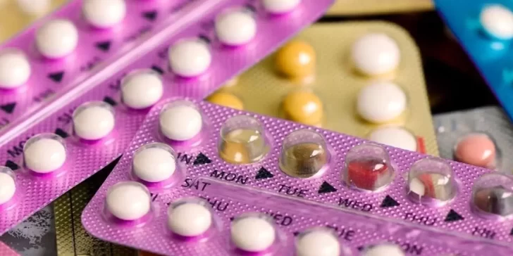 ¿Cómo tomarme las pastillas anticonceptivas? Guía completa para mujeres