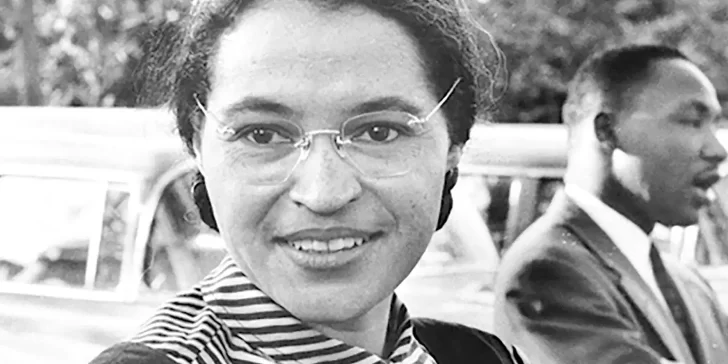 Rosa Parks: La valiente activista que desafió la segregación racial.